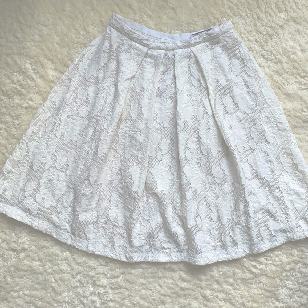 BLUGIRL sizeXS white embroidered mini skirt